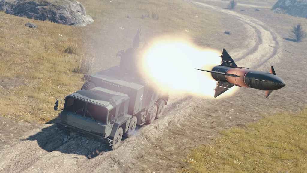 O War Thunder é plataforma cruzada?  míssil