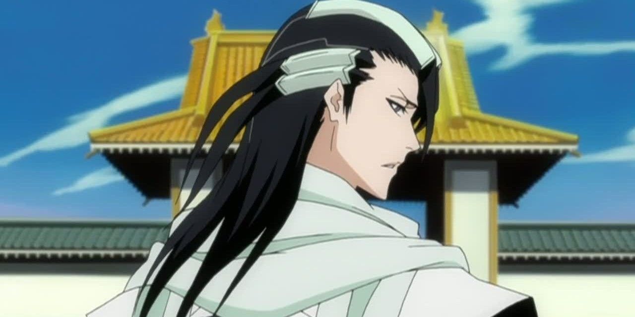 Byakuya olhando por cima do ombro em Bleach