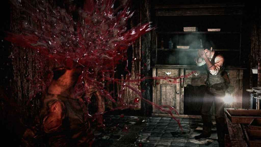 Atirando em um inimigo em The Evil Within