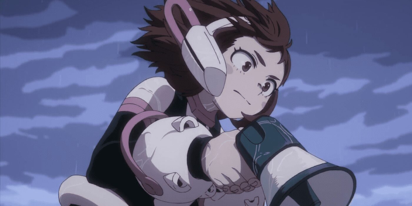 Uraraka do MHA em pé no topo do UA com um megafone na mão 