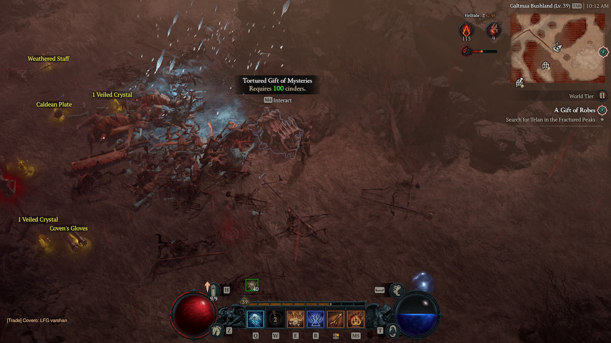 Abrindo um baú Helltide em Diablo 4