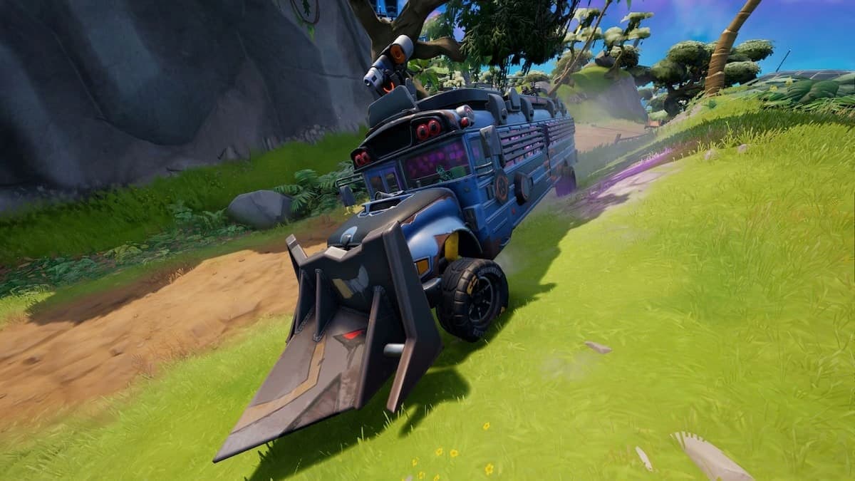 Battle Bus modificado em Fortnite mostrado no jogo.