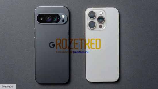 Imagem cortesia de Rozetked do Pixel 9 Pro XL ao lado do iPhone 15 Pro Max para notícias de vazamento do Google Pixel 9