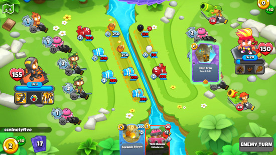 Captura de tela de um campo lotado no Bloons Card Storm com muitos bloons e macacos