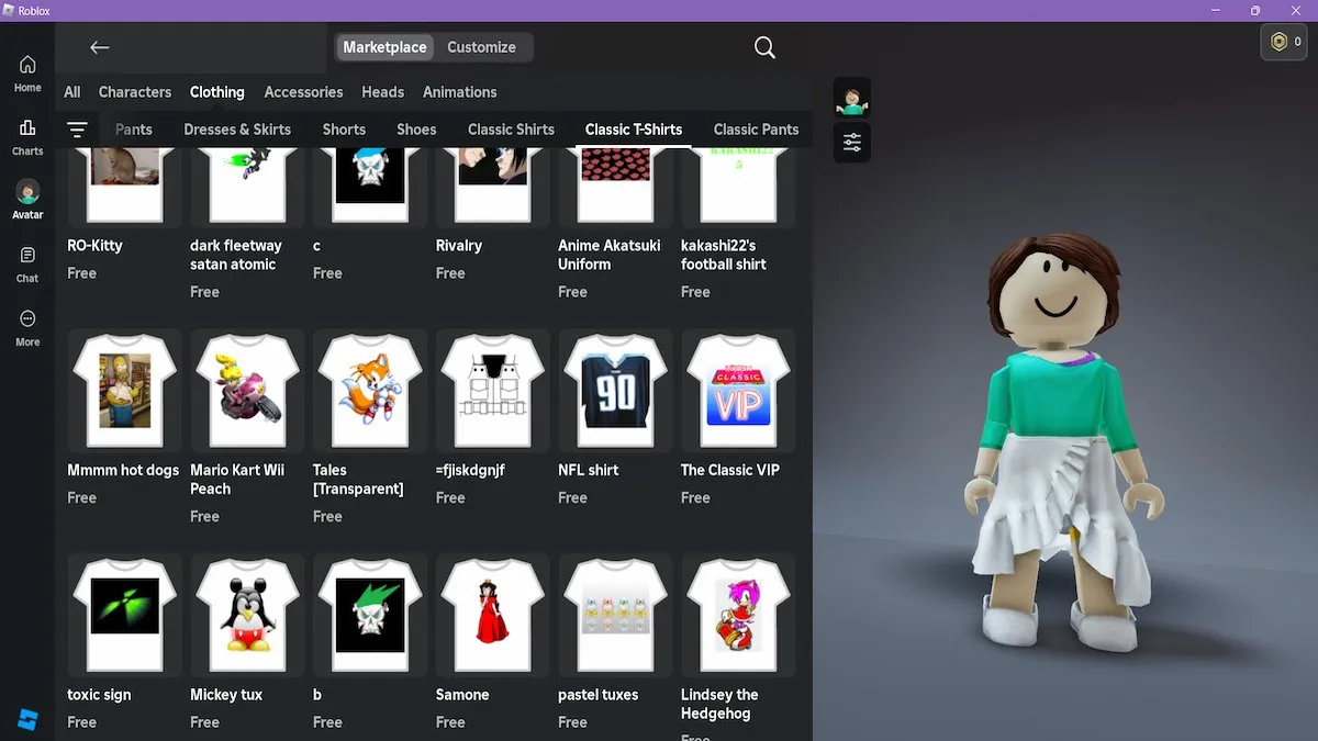 Imagens roubadas em camisetas clássicas no Roblox Marketplace.