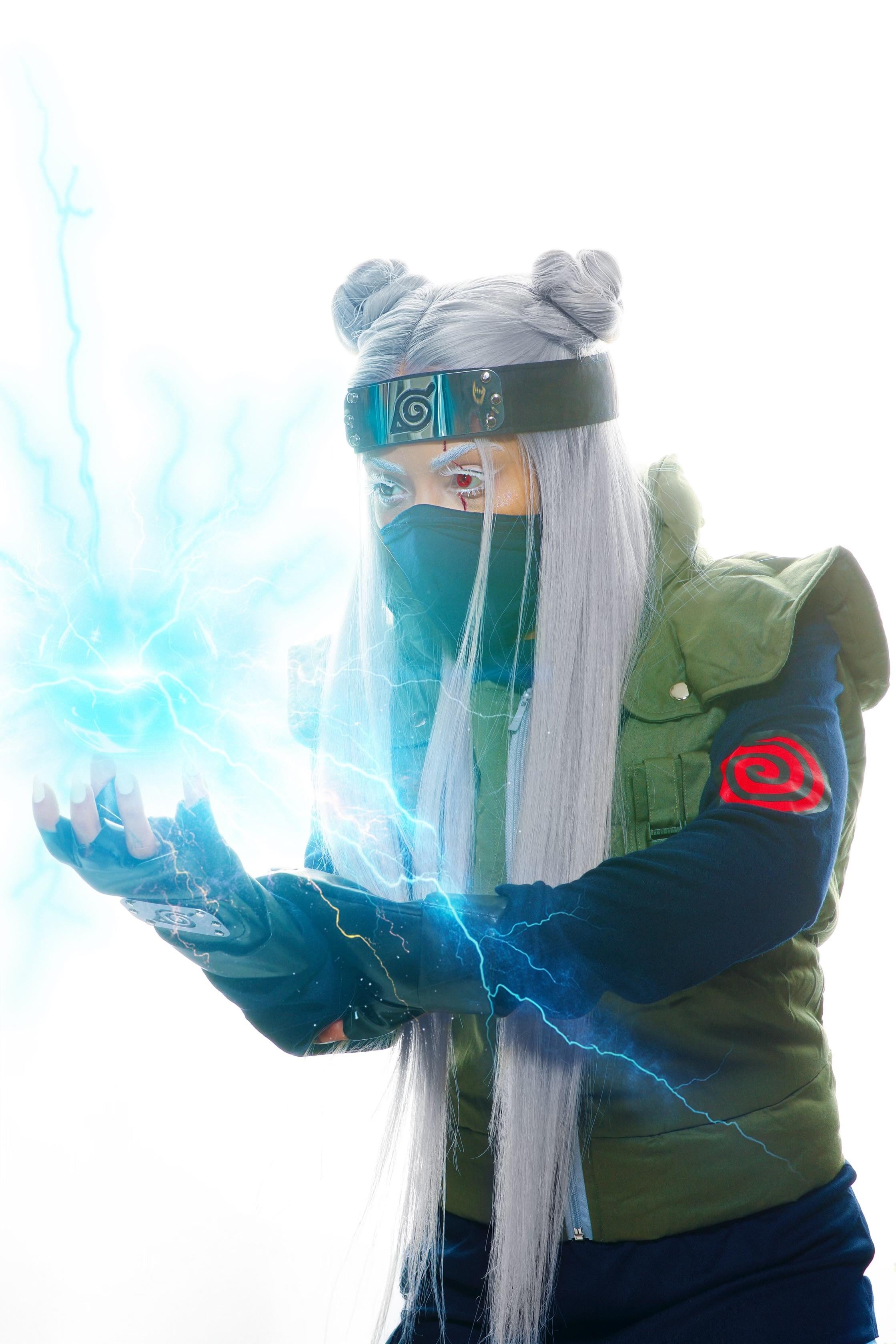 zelina-kakashi-hatake-cosplay-2.jpg