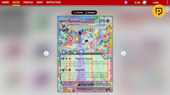 Pokémon TCG Pocket vs Live: uma captura de tela de um ex card granulado de Sylveon no TCG Live com um roundel PT no canto superior direito